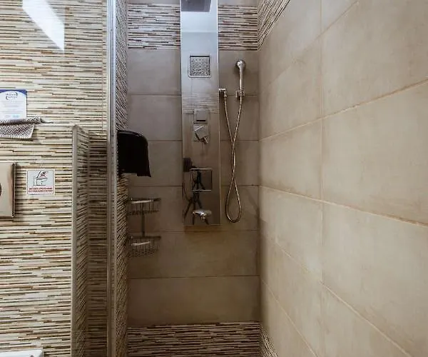 Deluxe 3* Chania (Crete)