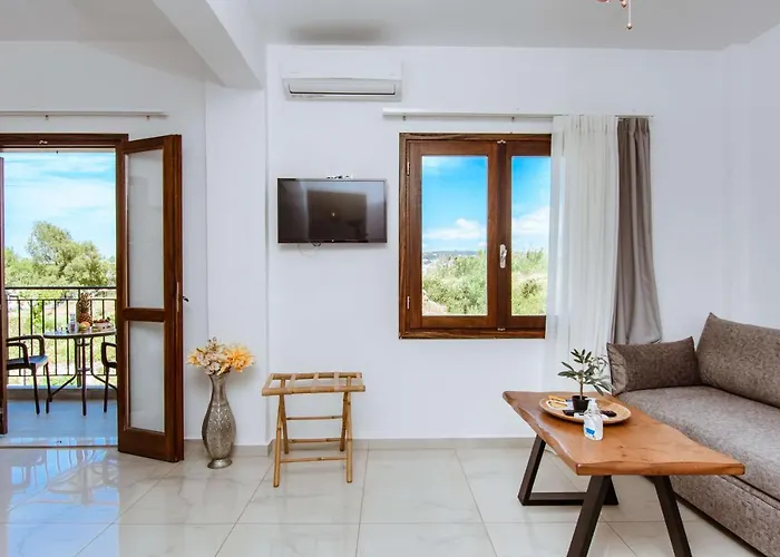 Deluxe 3* Chania (Crete)