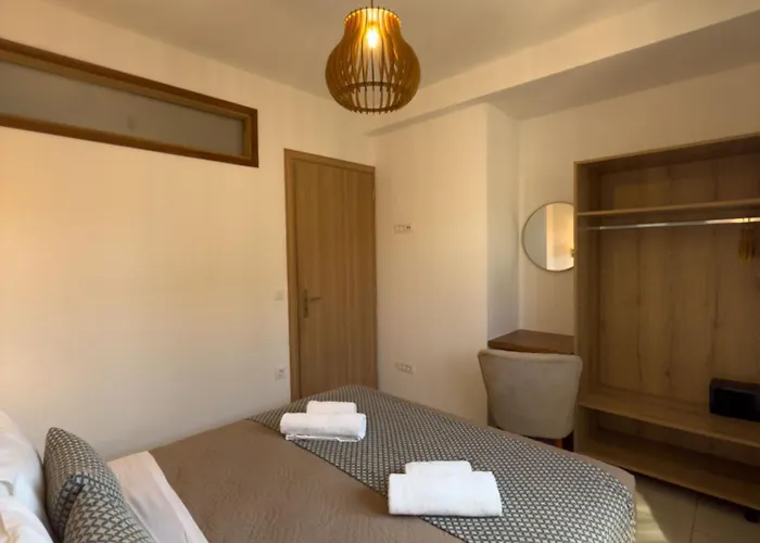 Deluxe Chania (Crete)