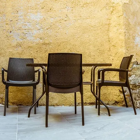 Deluxe Hotel Chania (Crete)