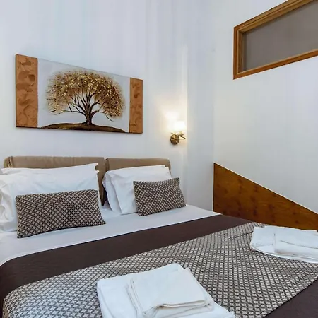 Deluxe 3* Chania (Crete)
