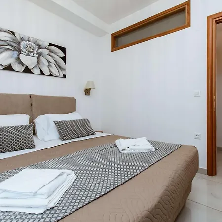 Deluxe Chania (Crete)