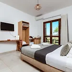 Deluxe 3*