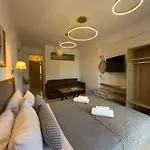 Deluxe 酒店 干尼亞