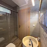 Deluxe 3*