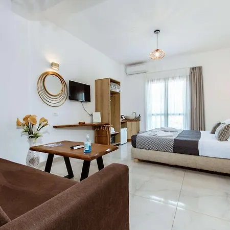 Hotel Deluxe Chania (Crete)