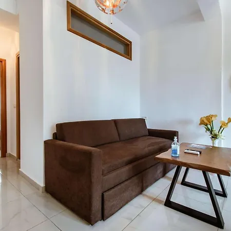 Deluxe Hotel 3*