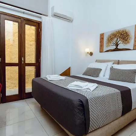 Deluxe Hotel 3*