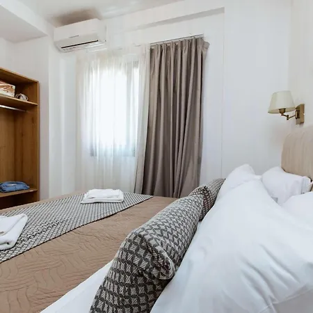 Hotel Deluxe