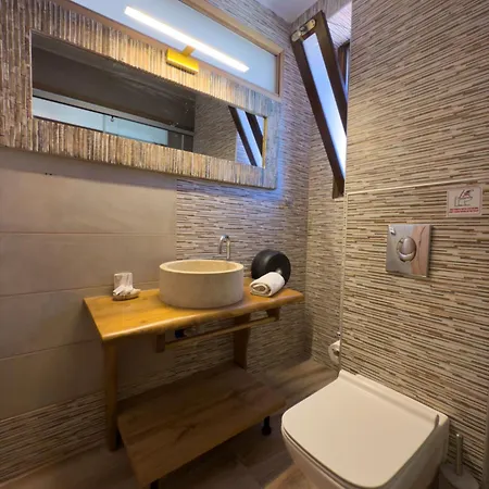 Deluxe 3* Chania (Crete)