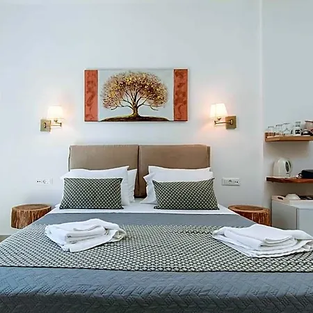 Hotel Deluxe