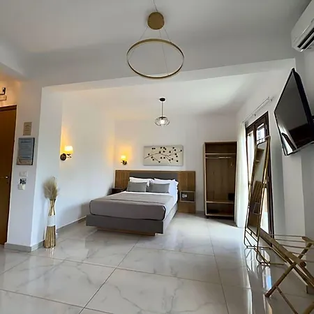 Deluxe Hotel 3*