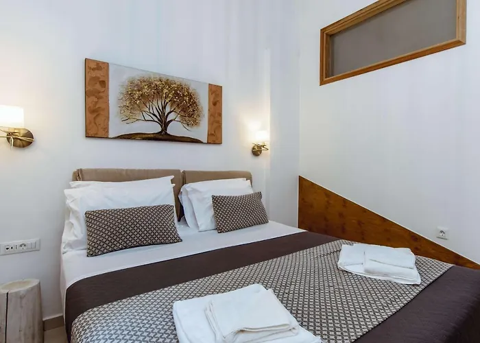 Deluxe 3* Chania (Crete)